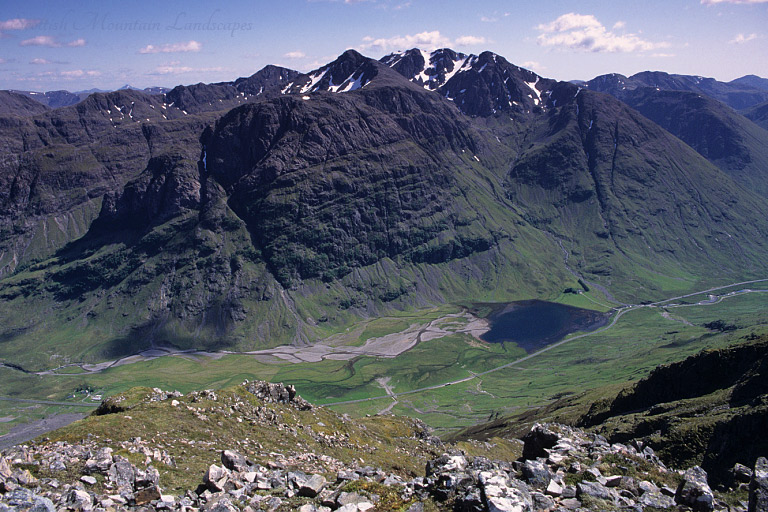 Bidean nam Bian and Loch Achtriochtan, from the summit of Sgorr nam Fiannaidh.