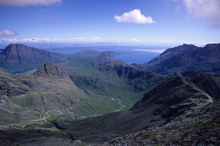 Looking south-east down the Harta Corrie, from the summit of Bruach na Frithe. Looking south-east down the Harta Corrie, from the summit of Bruach na Frithe.